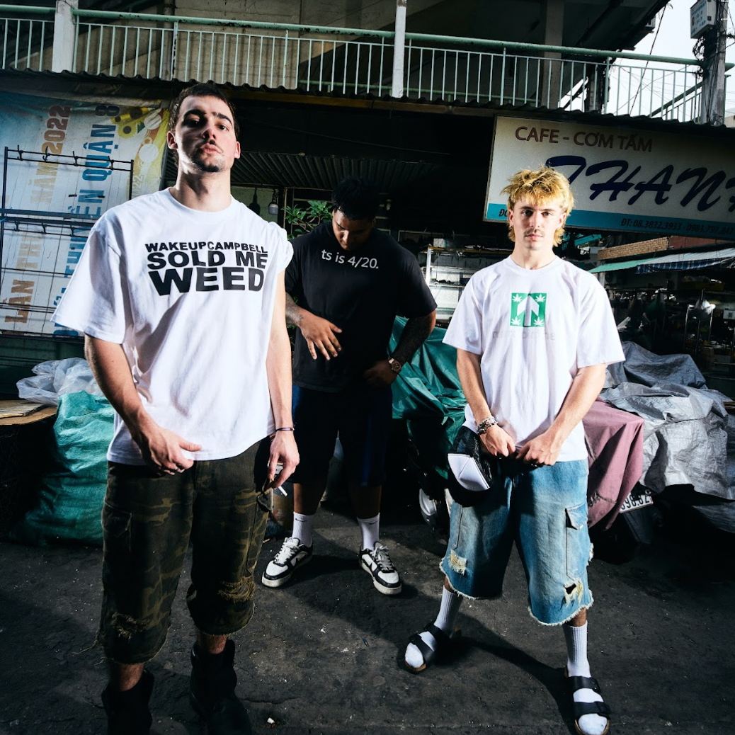 FAKE NEWS TEE